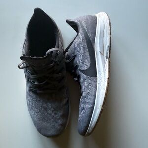 Nike Men's Charcoal Athletic Shoes Size 12